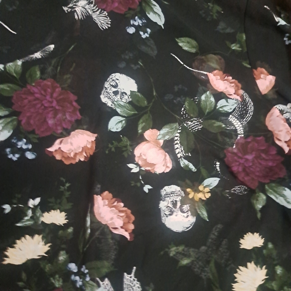 Torrid 5 smocked mock neck chiffon top - Picture 4 of 6